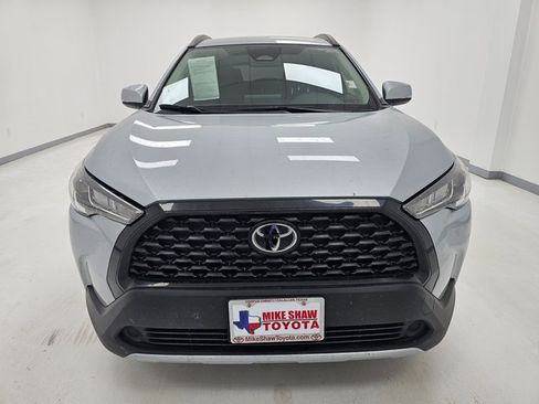 Used 2023 Toyota Corolla Cross LE image 18