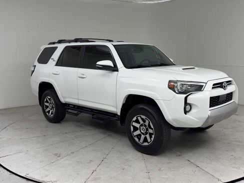 Used 2020 Toyota 4Runner TRD Off-Road Premium w/ Moonroof Package AWD/4WD image 7