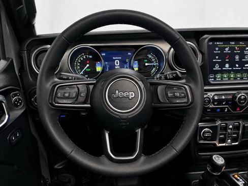 Used 2023 Jeep Wrangler Unlimited w/ Sun & Screen Package AWD/4WD image 37