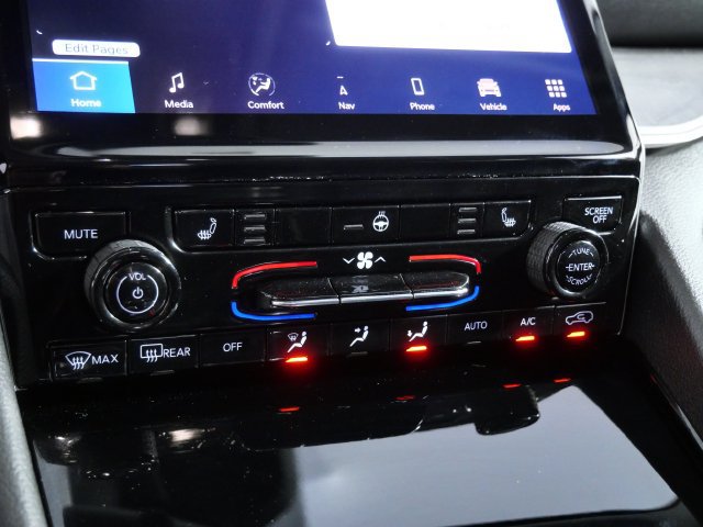 Used 2023 Jeep Grand Cherokee Limited AWD/4WD image 16