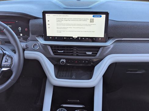 Used 2025 Ford Explorer Platinum w/ Ultimate Package image 17