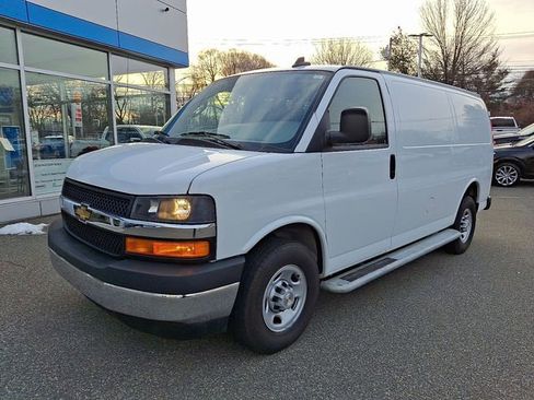 Used 2024 Chevrolet Express 2500 w/ Driver Convenience Package image 3