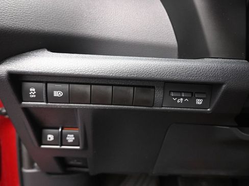 Used 2021 Toyota Sienna XSE FWD image 26