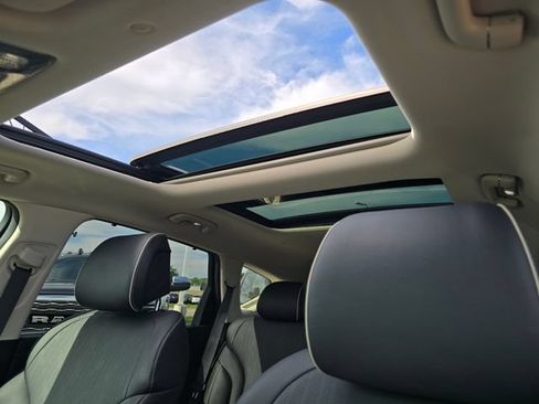 Used 2022 Genesis GV80 2.5T w/ Prestige Package 04 AWD/4WD image 6