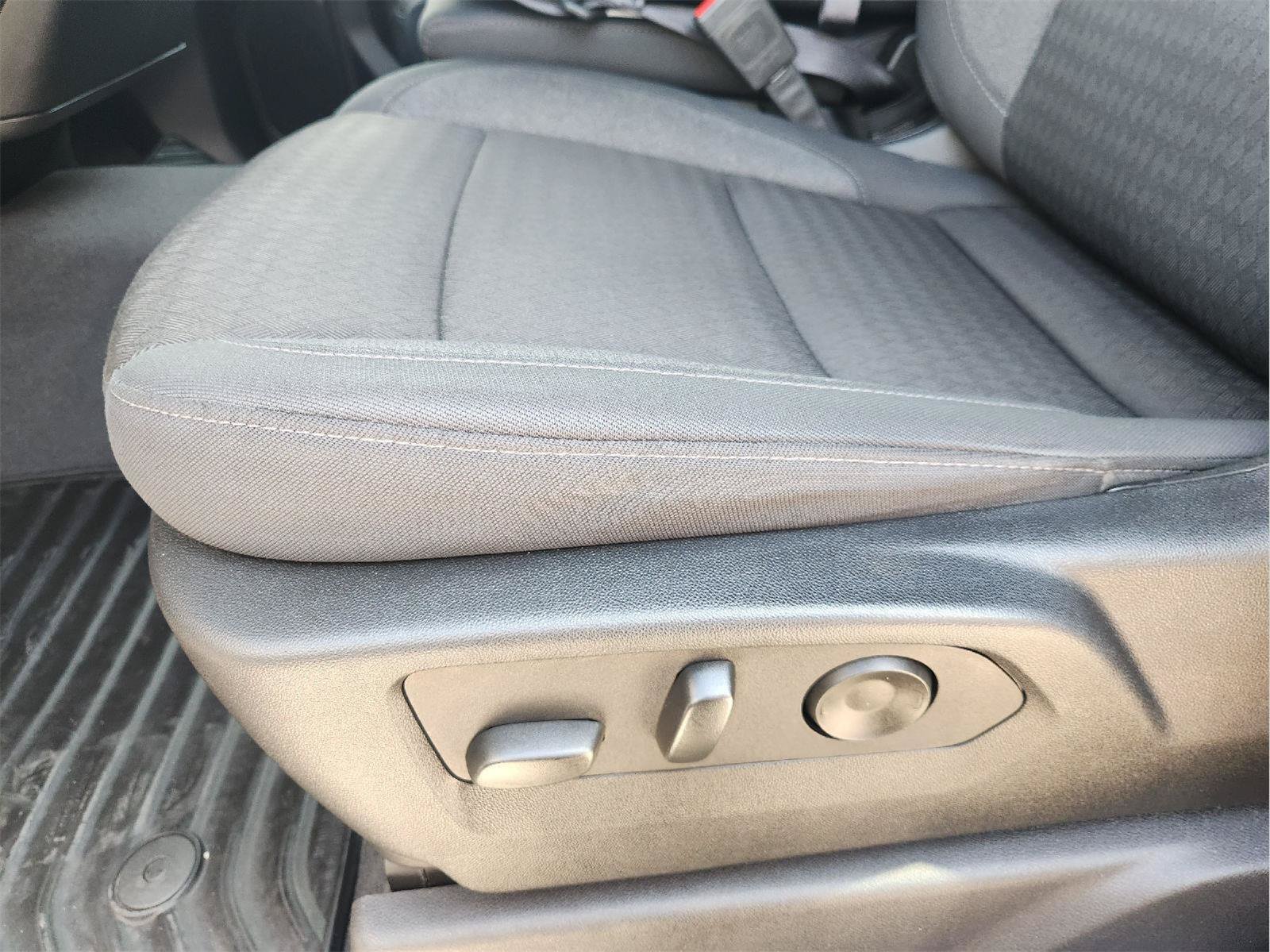Used 2024 Chevrolet Silverado 2500 Custom w/ Custom Convenience Package AWD/4WD image 24
