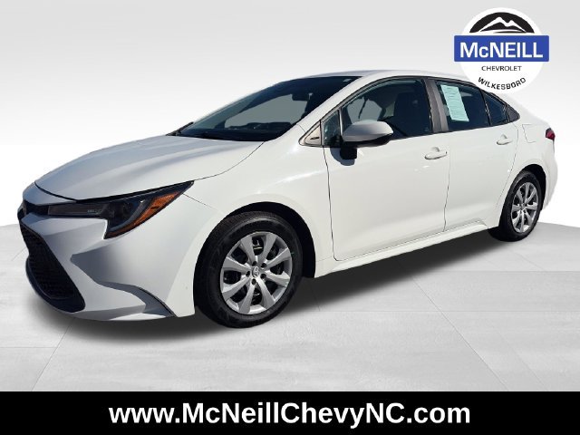 Used 2021 Toyota Corolla LE FWD image 3