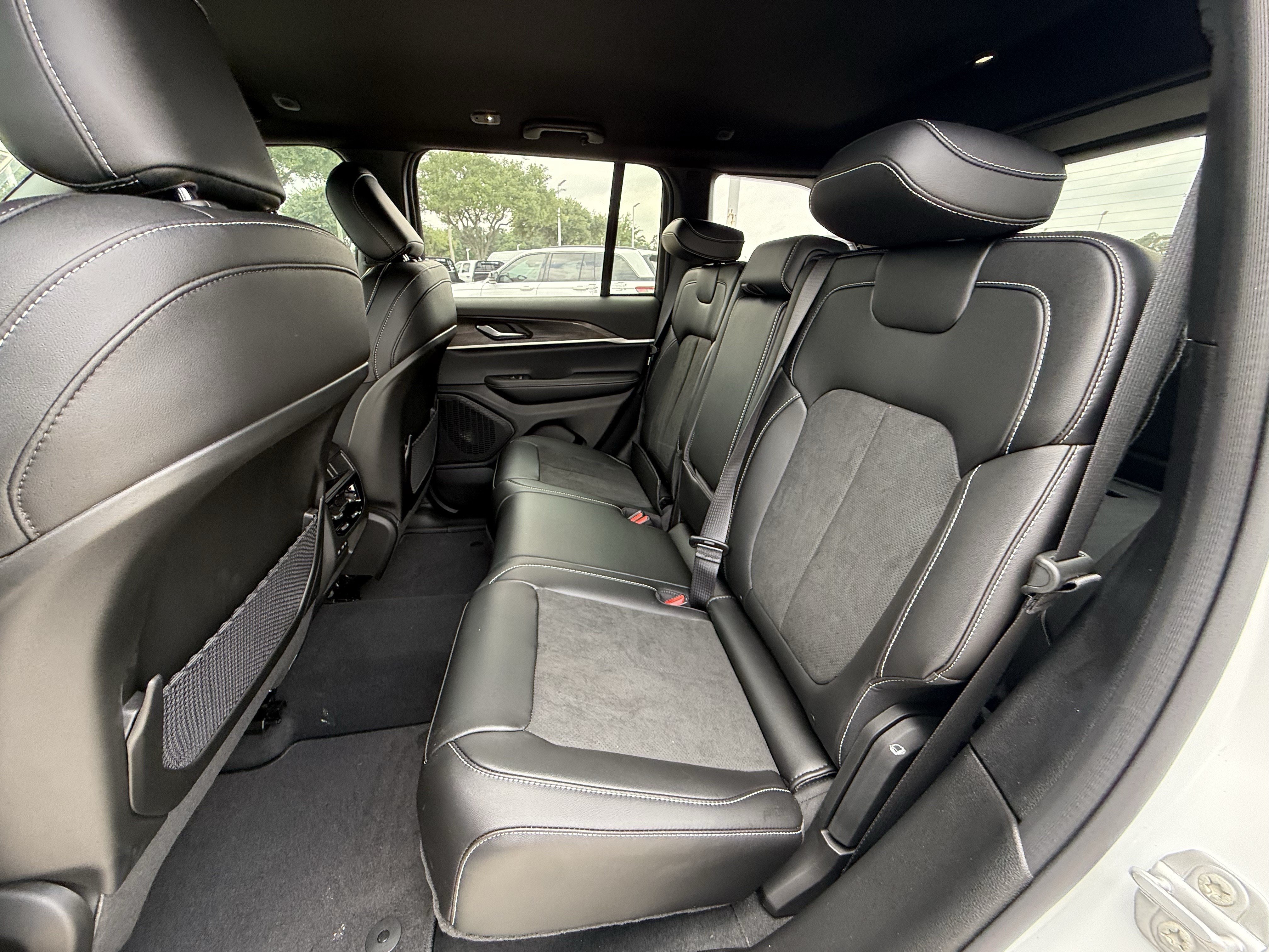 New 2026 Jeep Grand Cherokee Altitude RWD image 16