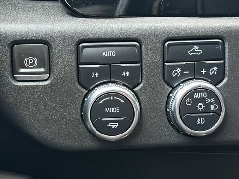 Used 2022 GMC Sierra 1500 Elevation image 38