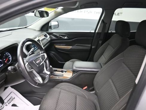 Used 2018 GMC Acadia SLE w/ LPO, Floor Liner Package FWD image 14