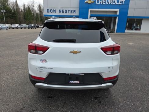 Used 2025 Chevrolet TrailBlazer LT AWD/4WD image 21
