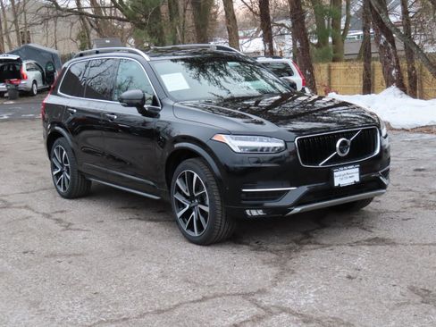 Used 2018 Volvo XC90 T6 Momentum w/ Convenience Package image 24