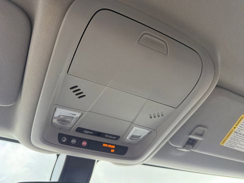 Used 2018 Chevrolet Equinox LS image 34