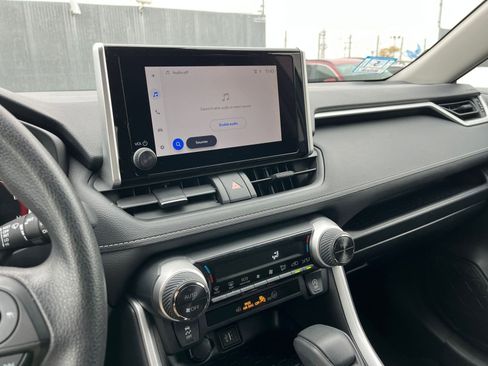 Used 2025 Toyota RAV4 XLE image 21