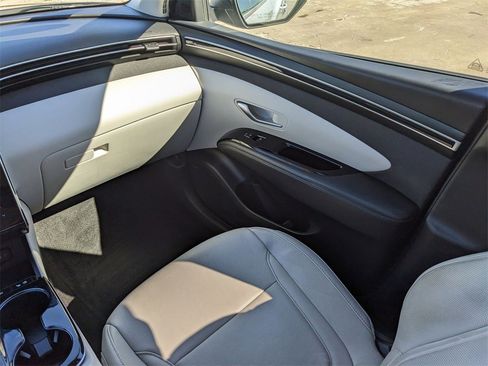 Used 2022 Hyundai Tucson Limited w/ Cargo Package image 19