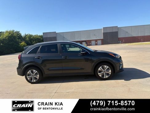 Certified 2022 Kia Niro EX FWD image 8