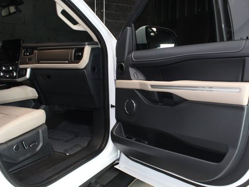 Used 2023 Ford Expedition Max Limited AWD/4WD image 27