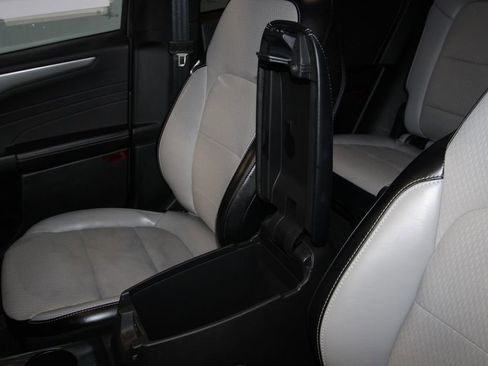 Used 2025 Ford Escape SE FWD image 19