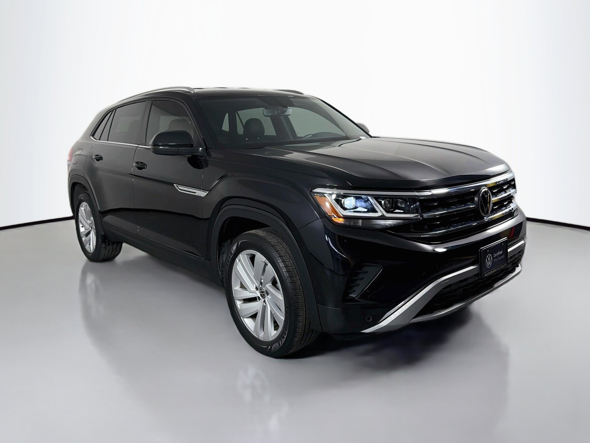 Certified 2023 Volkswagen Atlas Cross Sport SE FWD image 3