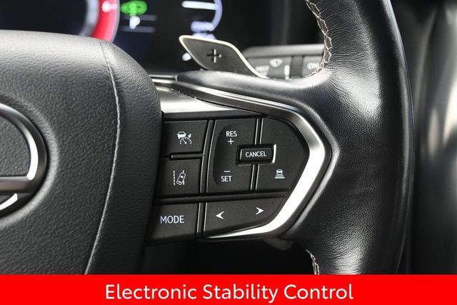 Used 2023 Lexus LX 600 4WD w/ Luxury Package image 23
