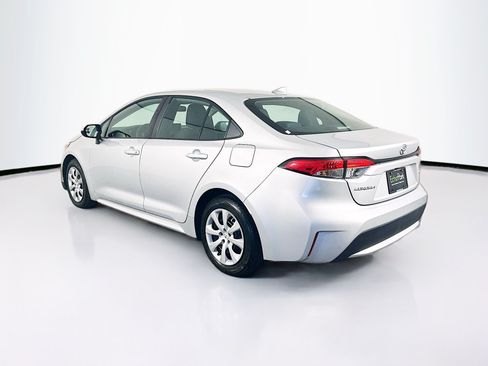 Used 2021 Toyota Corolla LE w/ Carpet Mat Package (TMS) FWD image 5