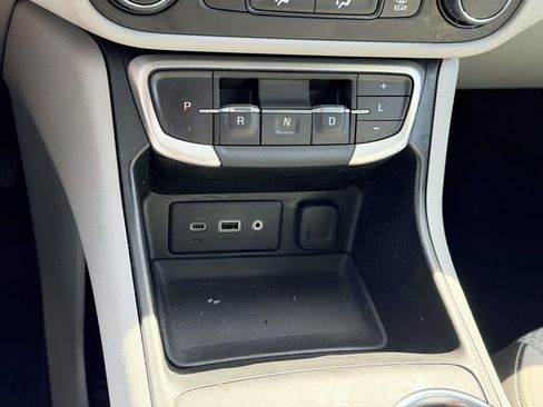 Used 2024 GMC Terrain SLE FWD image 21