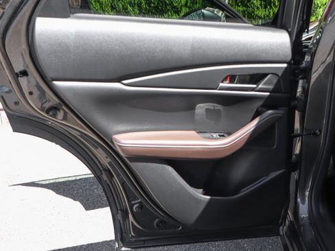 Used 2022 MAZDA CX-30 AWD 2.5 S w/ Premium Package image 37