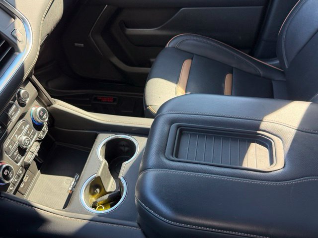 Used 2023 GMC Yukon AT4 w/ AT4 Premium Plus Package AWD/4WD image 56