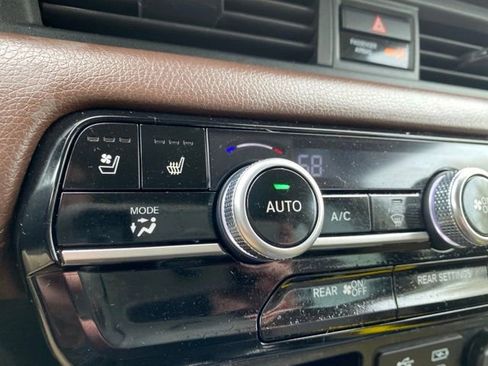 Used 2023 Honda Pilot Elite image 17