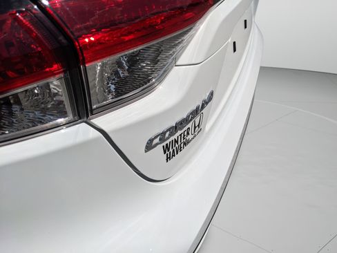 Used 2022 Toyota Corolla LE FWD image 38