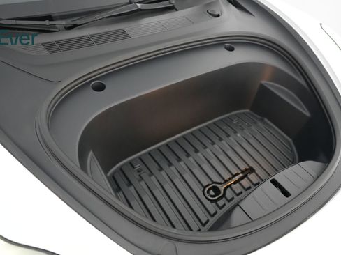 Used 2023 Tesla Model 3 Standard Range image 25