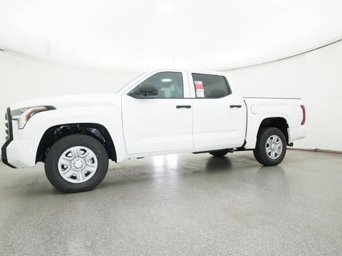 New 2026 Toyota Tundra SR image 18