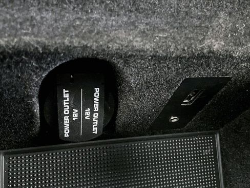 Used 2016 Porsche Panamera S image 16