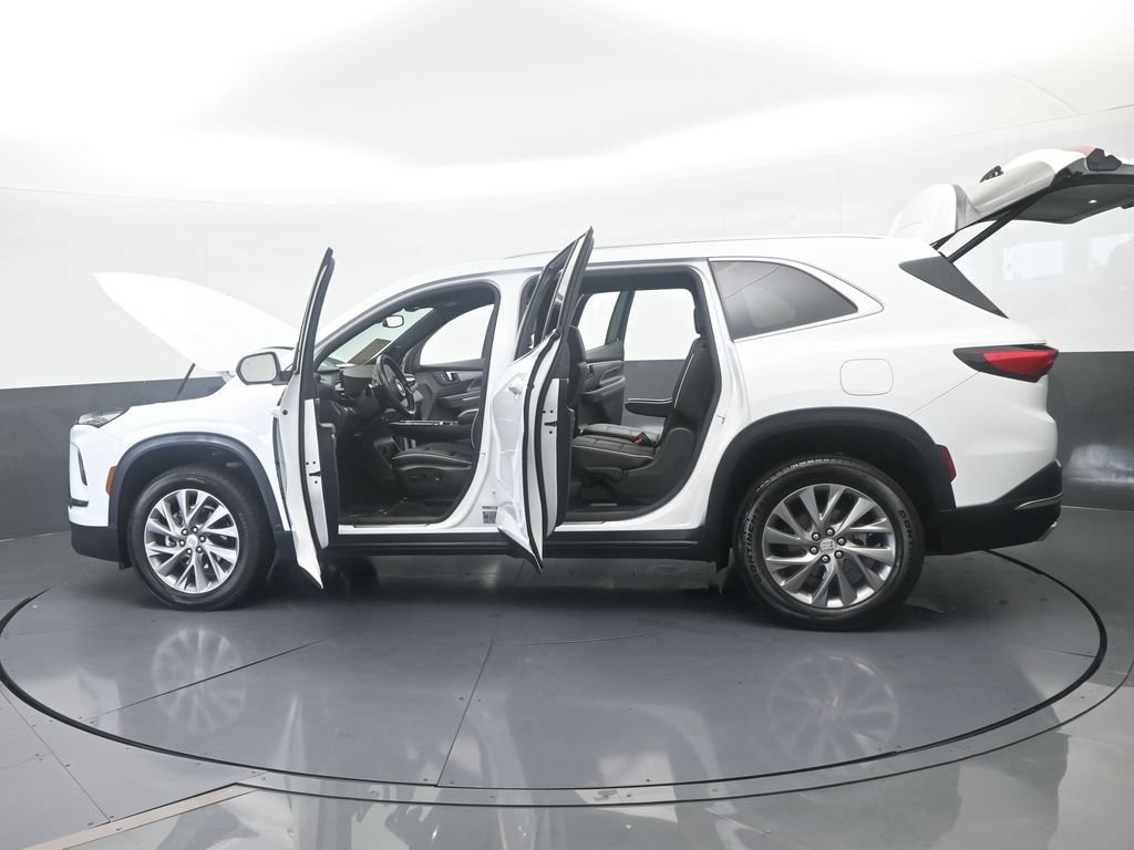 Used 2026 Buick Enclave Preferred w/ LPO, Floor Liner Package FWD image 79