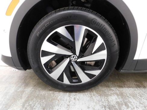 Used 2023 Volkswagen ID.4 Pro image 10