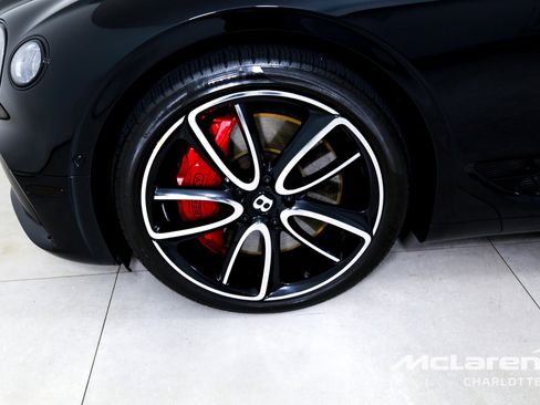 Used 2022 Bentley Continental GT image 29