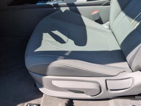 New 2026 Hyundai Elantra SE FWD image 4
