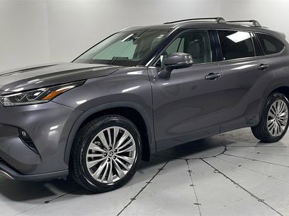 Certified 2022 Toyota Highlander Platinum