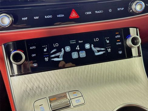 New 2026 Genesis GV70 2.5T Sport Prestige AWD/4WD image 18