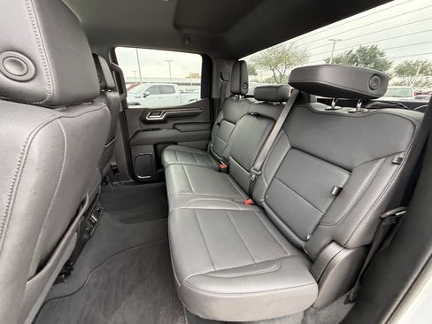 Used 2024 GMC Sierra 1500 SLT image 28