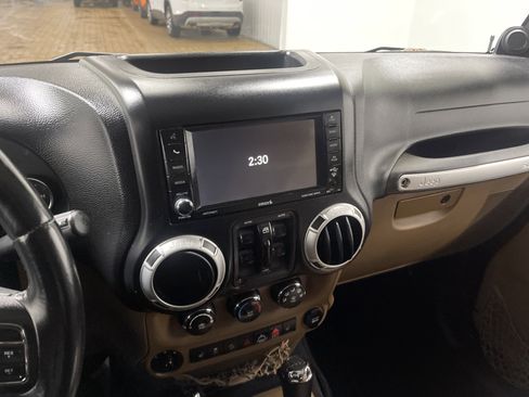 Used 2013 Jeep Wrangler Unlimited Sahara w/ Dual Top Group image 29