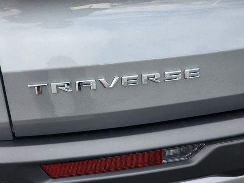 New 2025 Chevrolet Traverse LT w/ Driver Confidence Package image 11