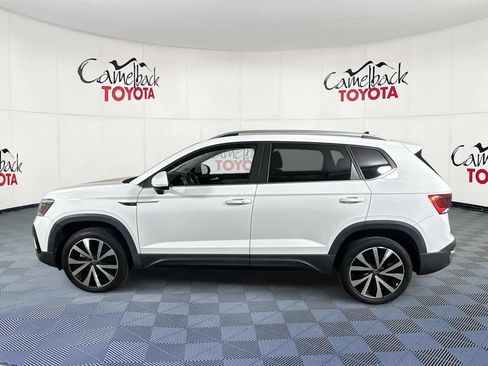 Used 2022 Volkswagen Taos SE FWD image 5