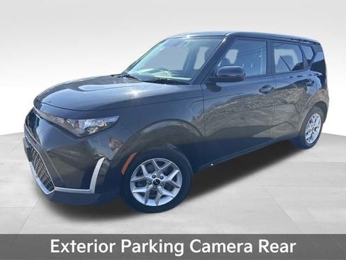 Used 2023 Kia Soul LX w/ LX Technology Package image 8
