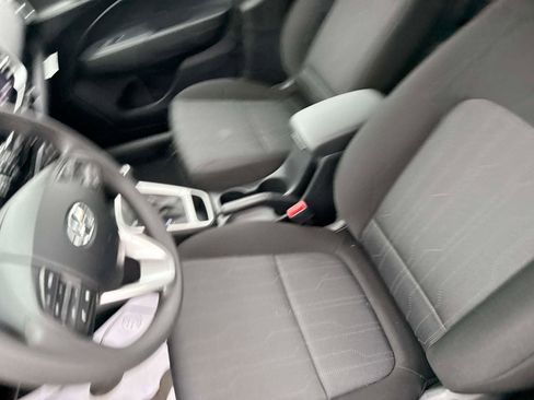 New 2026 Hyundai Venue SE image 19