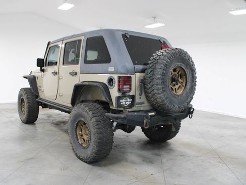 Used 2018 Jeep Wrangler Unlimited Sport S image 7