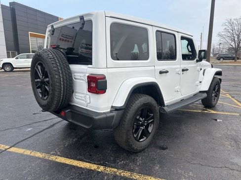 Used 2023 Jeep Wrangler Altitude image 12