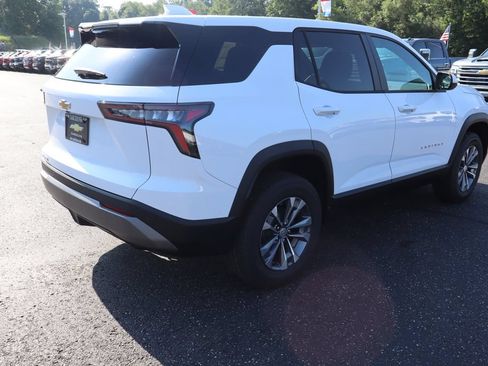 New 2027 Chevrolet Equinox LT FWD image 24