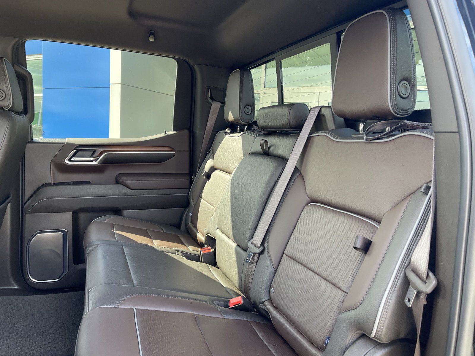Used 2024 GMC Sierra 1500 Denali w/ Technology Package AWD/4WD image 15