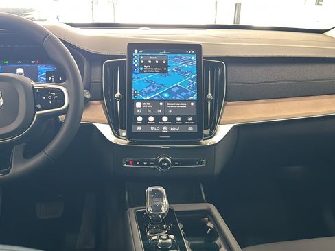New 2026 Volvo XC90 B5 Core AWD/4WD image 11