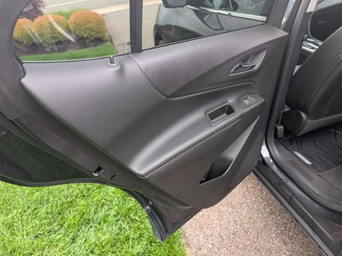 Used 2018 Chevrolet Equinox Premier AWD/4WD image 25
